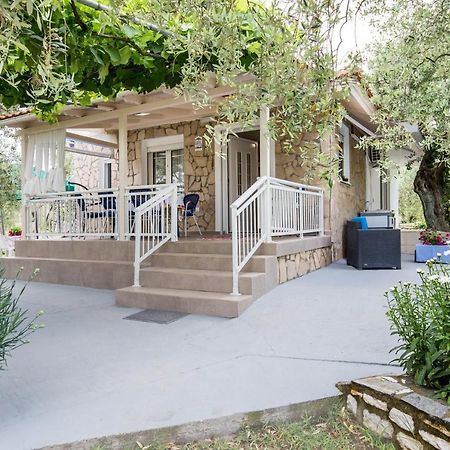 אסטריס Kiriakos Holiday Home מראה חיצוני תמונה