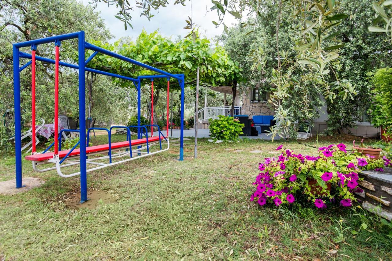 אסטריס Kiriakos Holiday Home מראה חיצוני תמונה