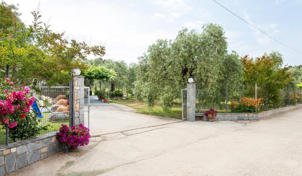 אסטריס Kiriakos Holiday Home מראה חיצוני תמונה