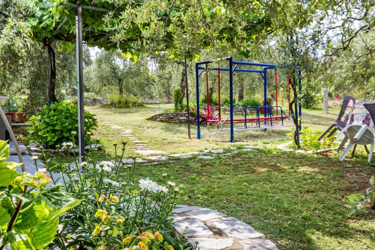 אסטריס Kiriakos Holiday Home מראה חיצוני תמונה
